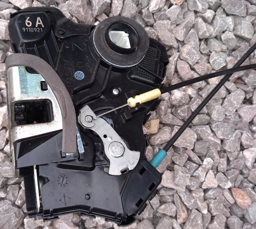 фото №4, Замок двері лівий правий toyota iq 2010 2011 2012