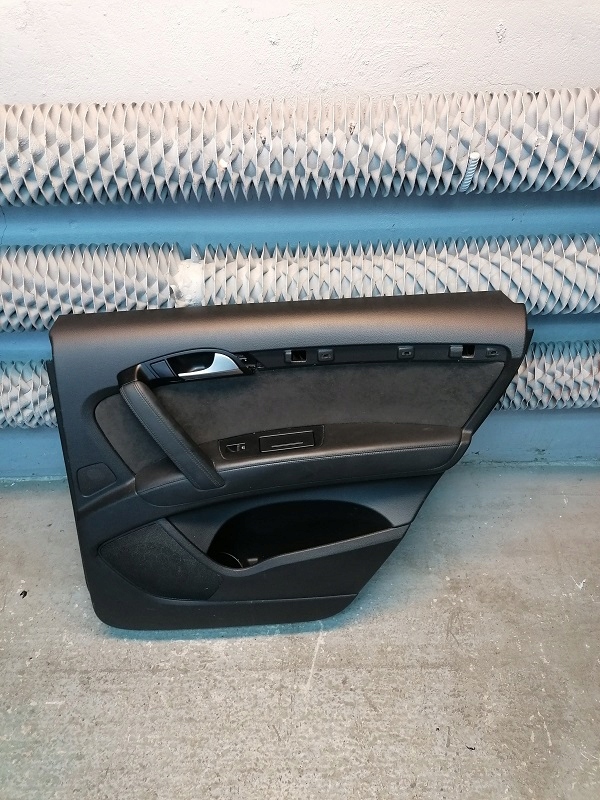 фото №1, Audi q7 4l обшивка обивка дверь правый задняя alcant