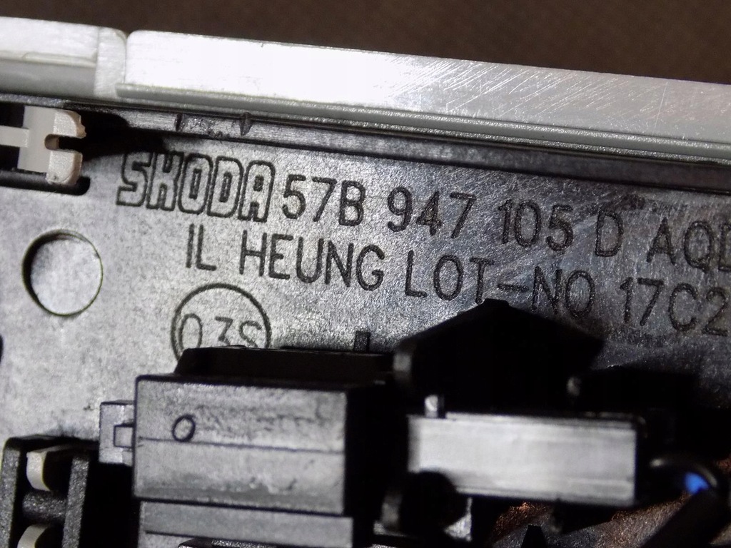 фото №5, Skoda karoq лампа потолочный 57b947105d