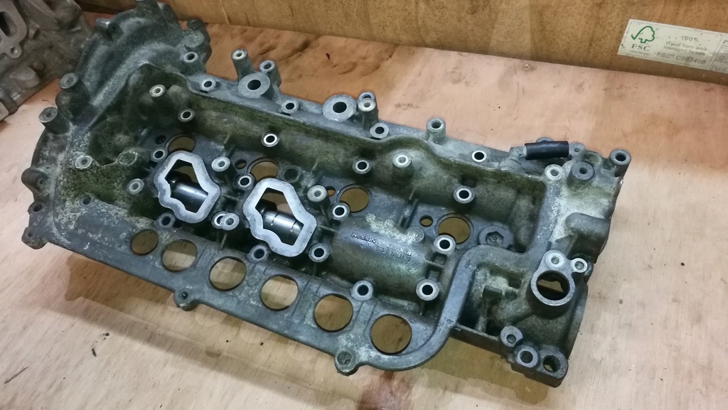 фото №9, Кришка клапанів trafic vivaro 2.0 вали розподільного валу