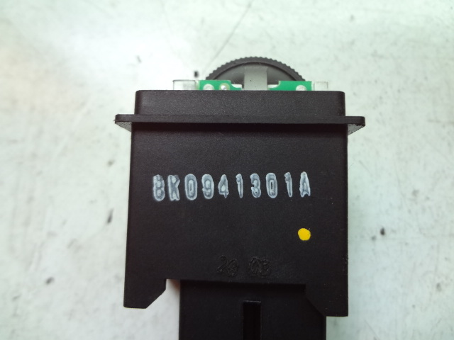 фото №2, Audi a4 b8 08r- регулировка света 8k0941301a