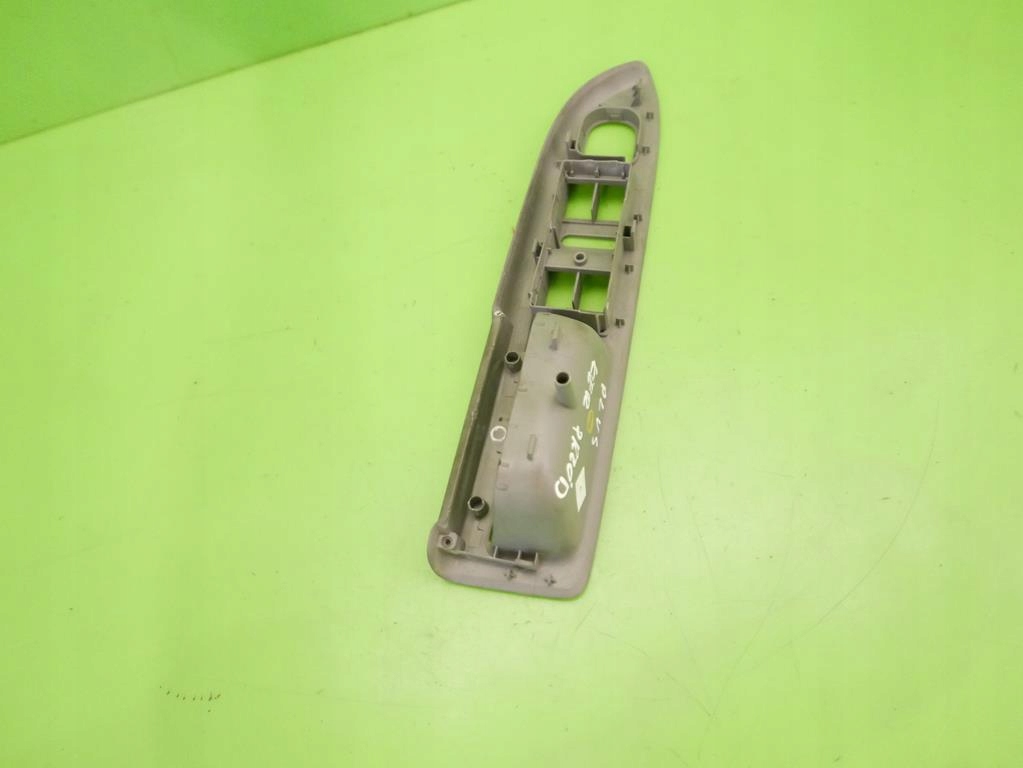 фото №9, Ручка кронштейн дверь левая перед vw golf plus 04-08