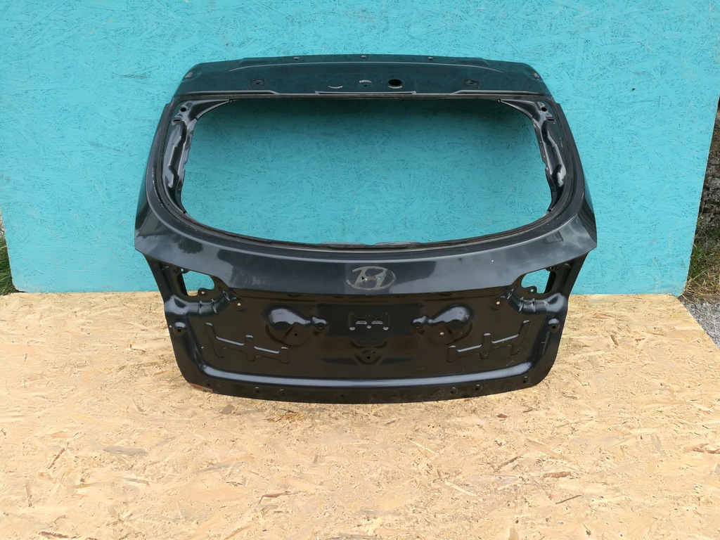 фото №1, Крышка багажника задняя hyundai i40 kombi 11-