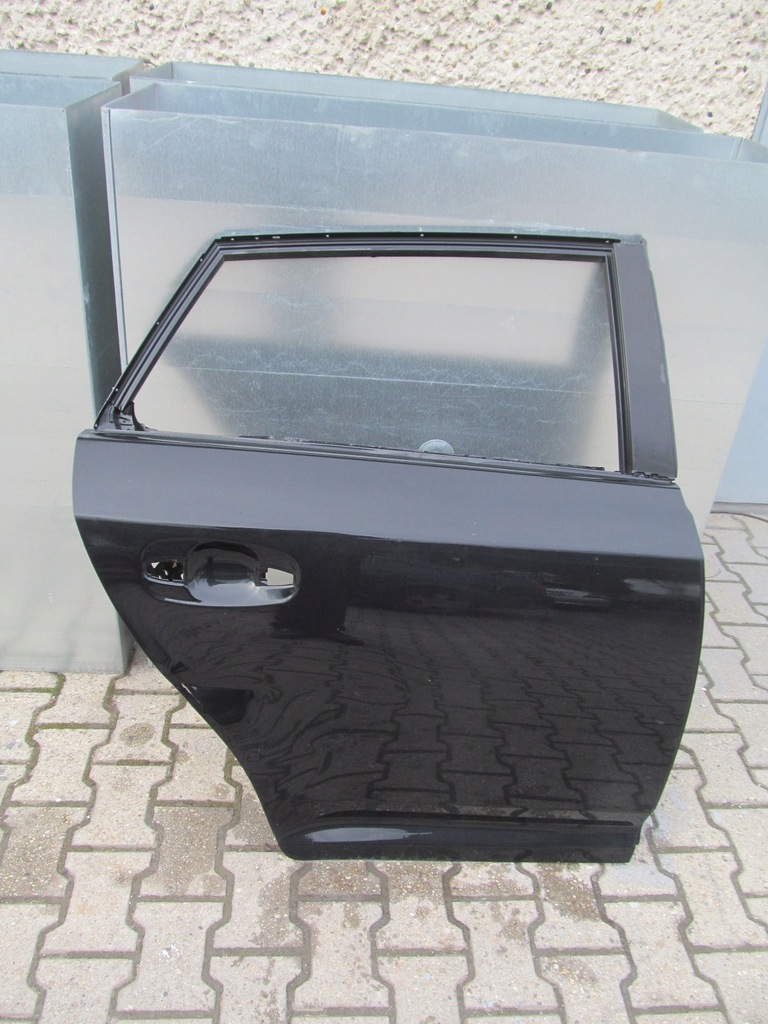 фото №7, Toyota avensis kombi 09-18 двері правий задні c402