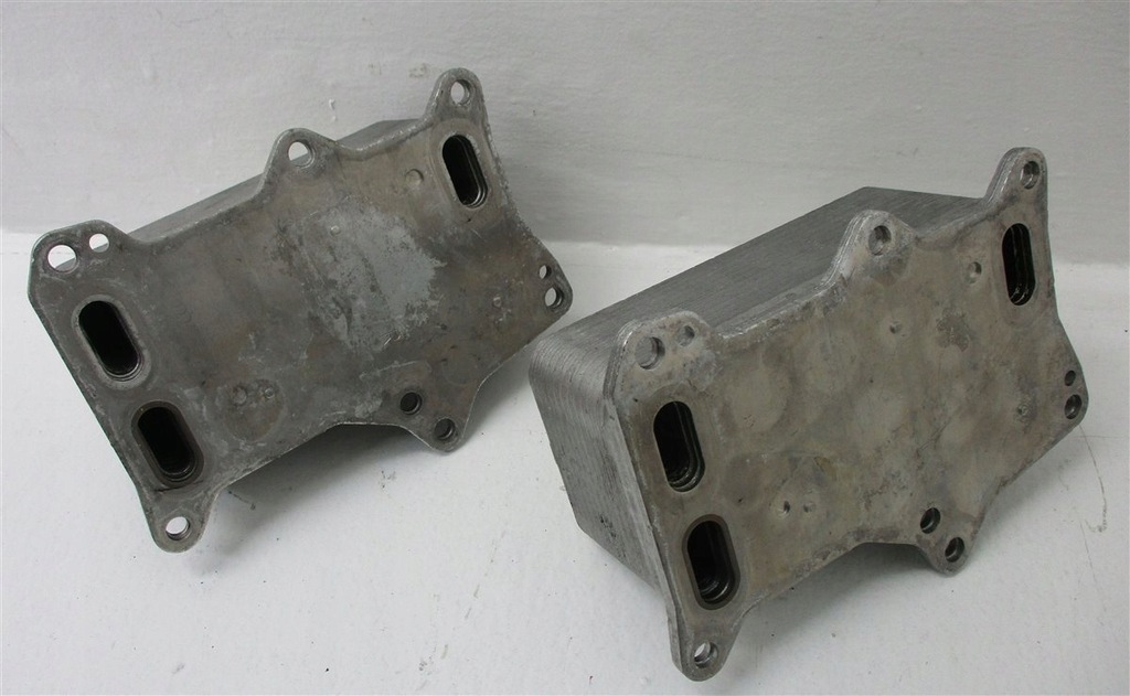 фото №5, Радіатор оливи audi q7 sq7 4m 4.0 tdi 057117015a