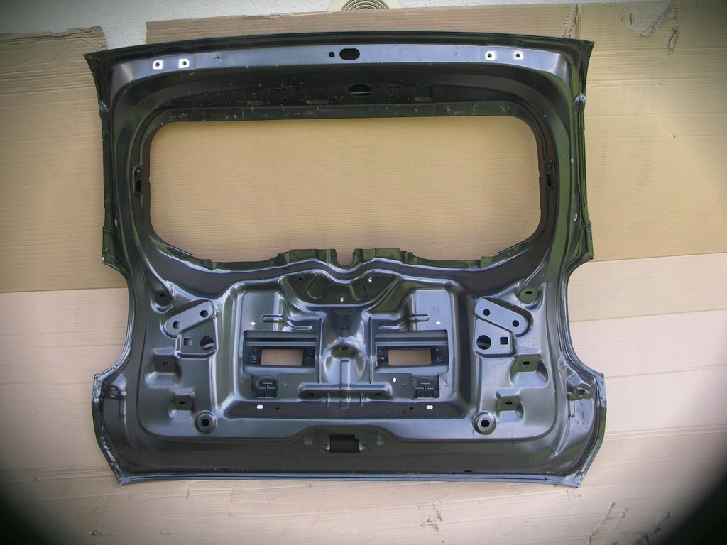 фото №6, Dacia duster 2 ii 17- крышка багажника задняя