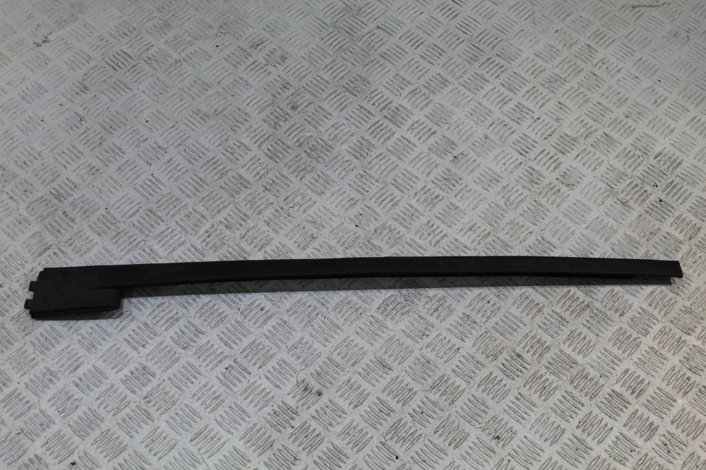 фото №1, Молдинг стекло лобовое левая jeep compass i lift