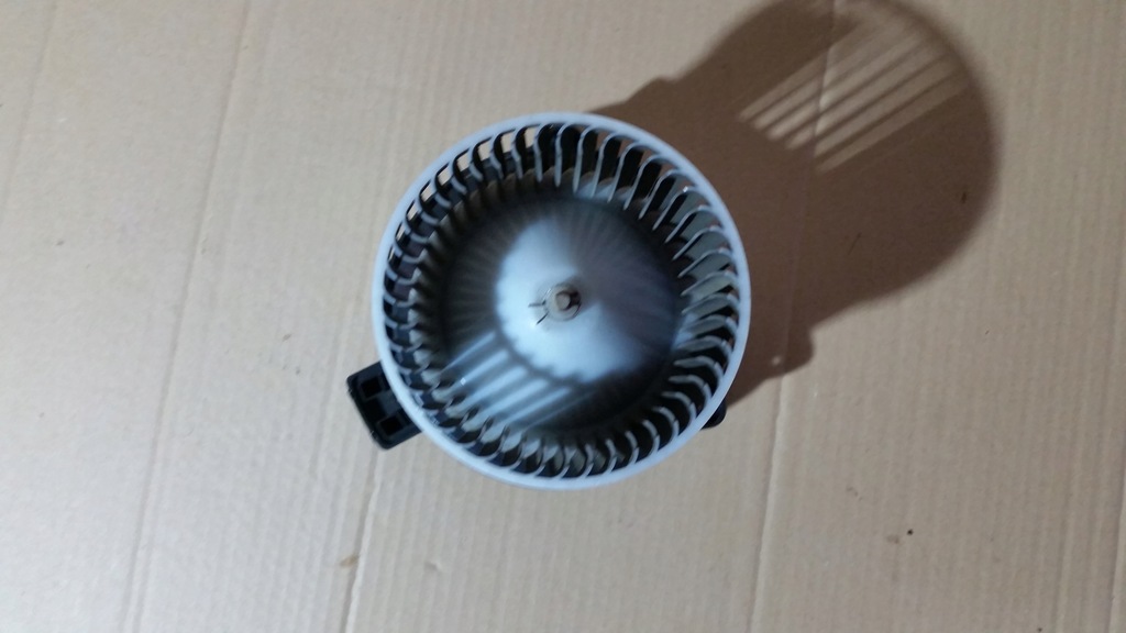 фото №1, Mazda 2 повітродувка обдув вентилятор 2007-моторчик