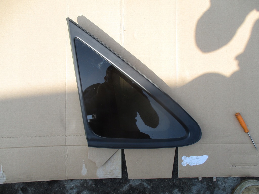 фото №1, Ix35 стекло треугольник задняя левая 2010