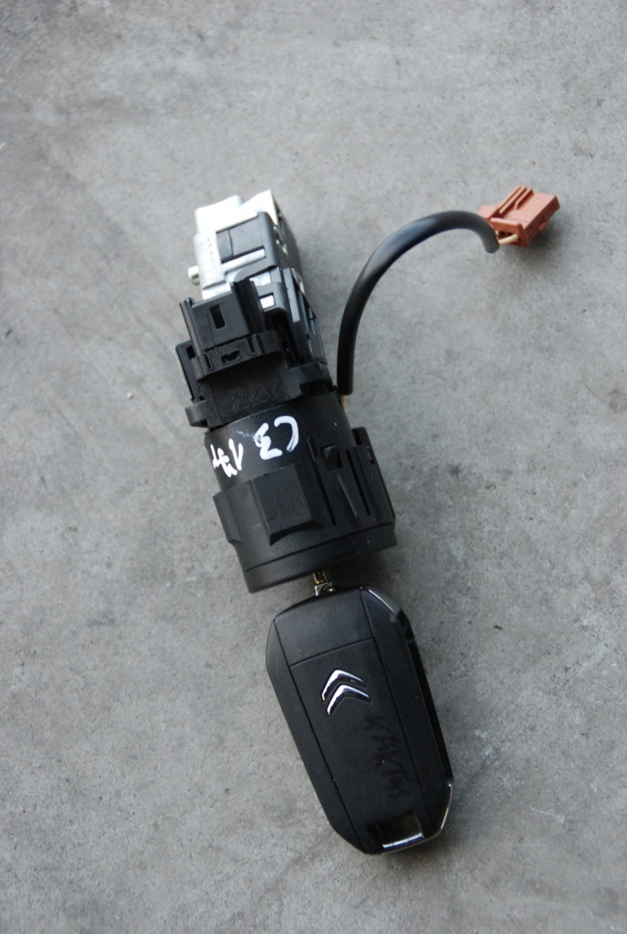 фото №1, Citroen c3 iii 2017 1,2 vti замок зажигания ключ org.