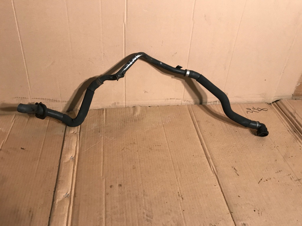 фото №1, A4 b7 3.2 fsi wąż труба шланг wody 8e0819377e