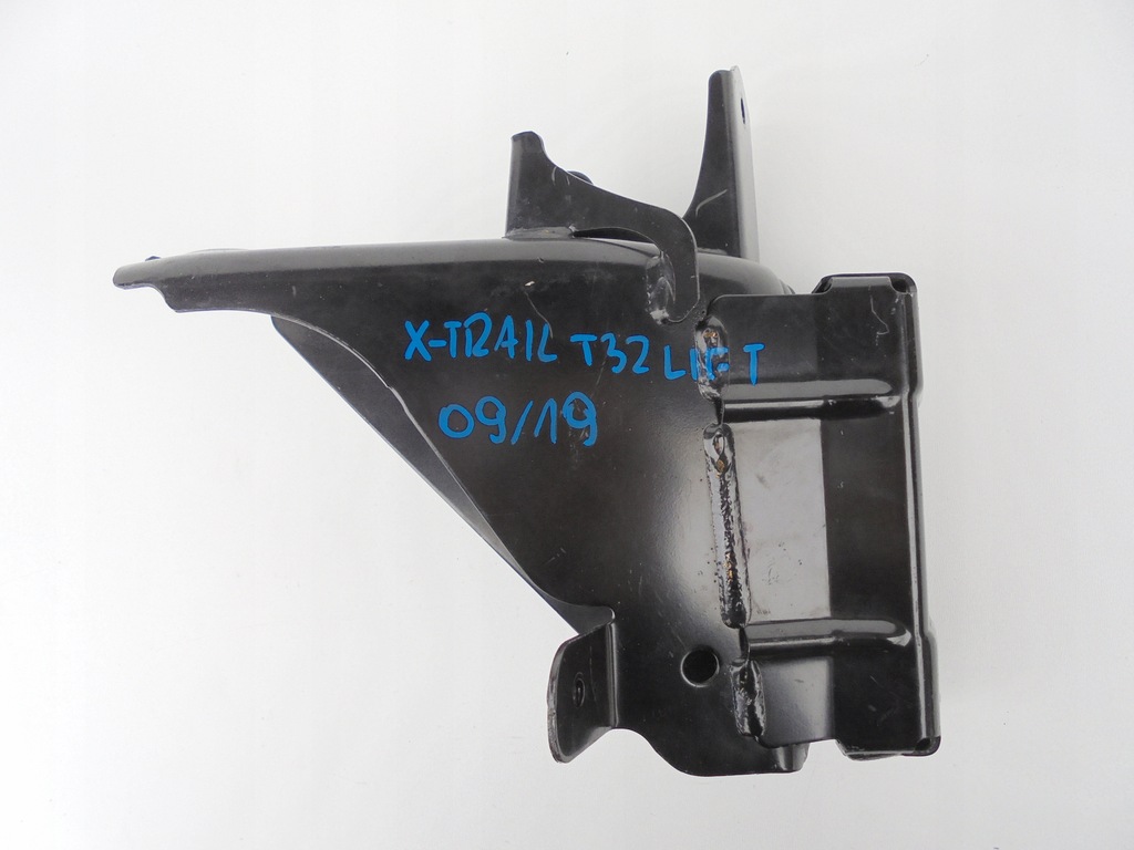 фото №1, Nissan x-trail t32 lift кронштейн кронштейн 1.6 dci