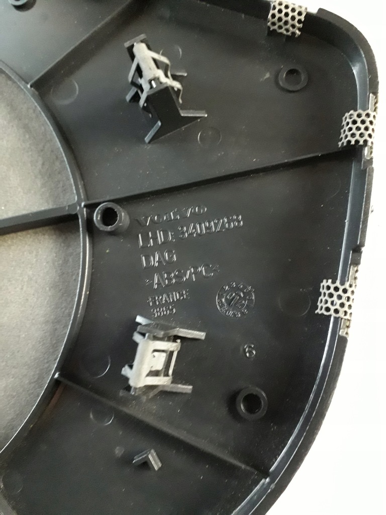 фото №5, Решётка динамика консоли volvo s60 v70 xc70 eur.