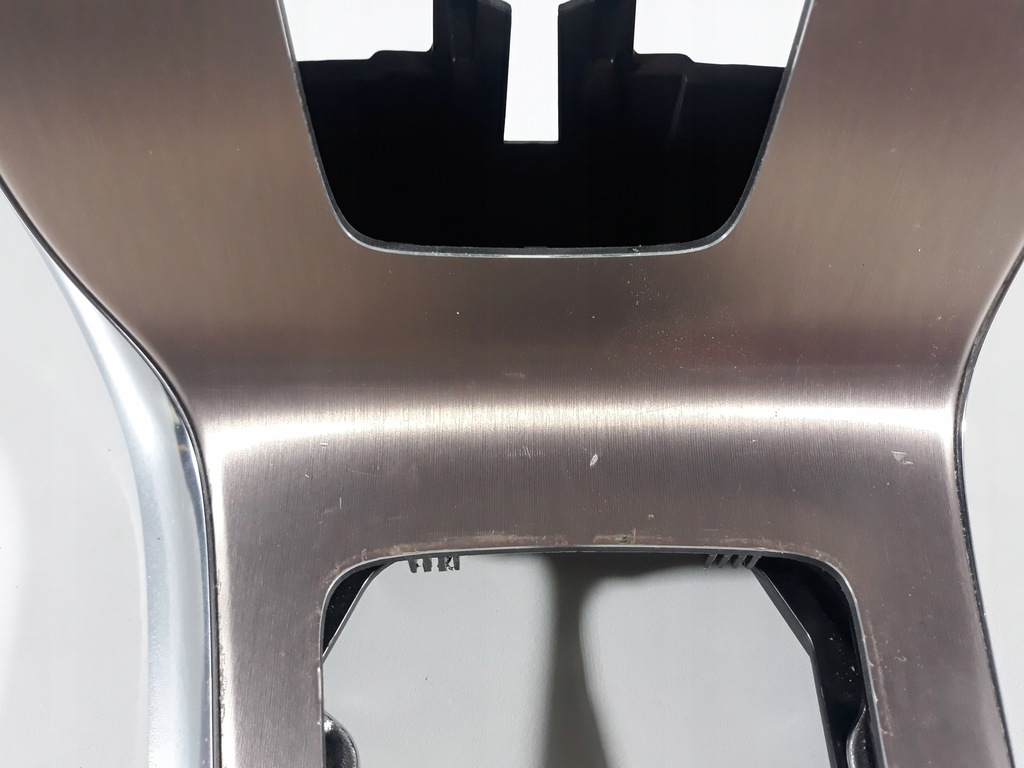 фото №8, Volvo v40 12- рамка радио панель обдув