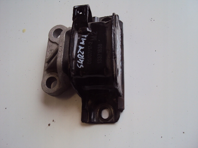 фото №7, Кронштейн подушка двигуна opel corsa e 1.4 16v 13371838