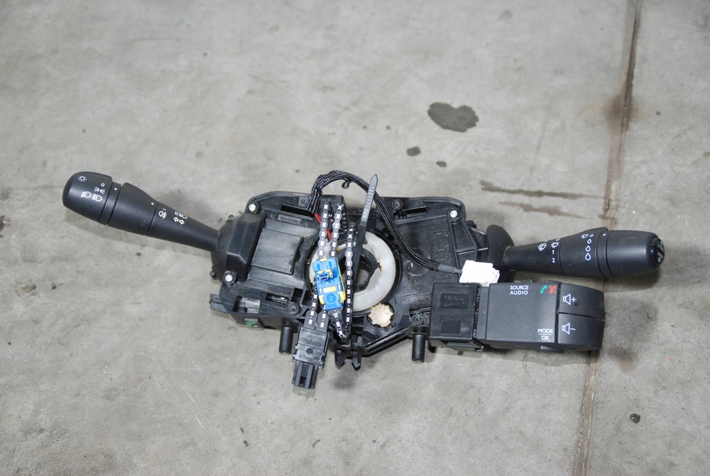 фото №1, Renault trafic iii переключатели лента переключатели 14-