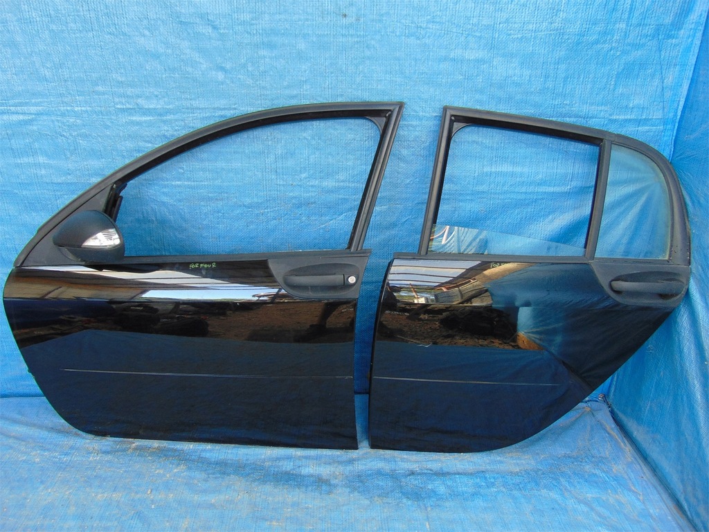 фото №1, Smart forfour левая дверь левый задняя полный