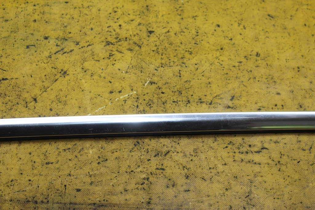 фото №4, Молдинг ущільнювач правий перед vw phaeton