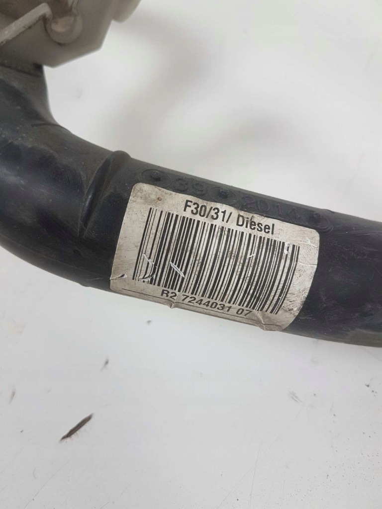 Bmw f30 f31 2.0d труба заливная горловина топлива 7244031 Оригинал