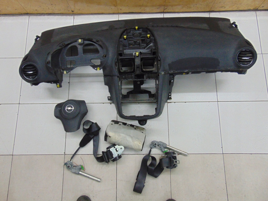 фото №1, Приборная панель консоль подушка безопасности opel corsa d