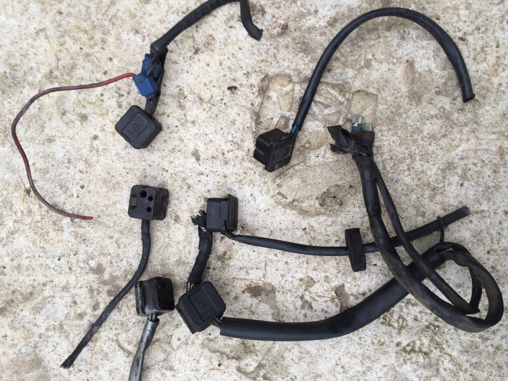 Колодка штекер электрическая mercedes w115 w123 w116 в Украине