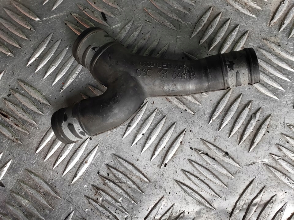 фото №1, Тройник трубка a4 b6 b7 3,0 asn 06c131848b