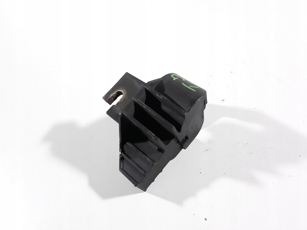 фото №1, Infiniti q50 кронштейн кондиционера правый