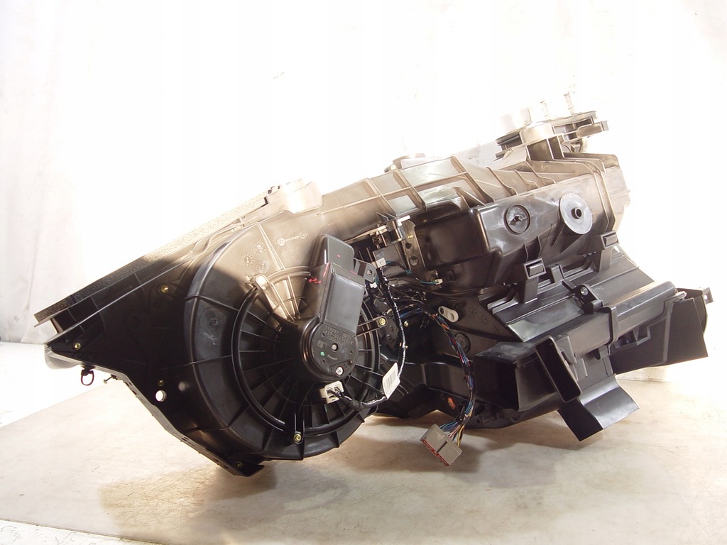 фото №9, Dodge charger 15- отопитель dmuchowa перед