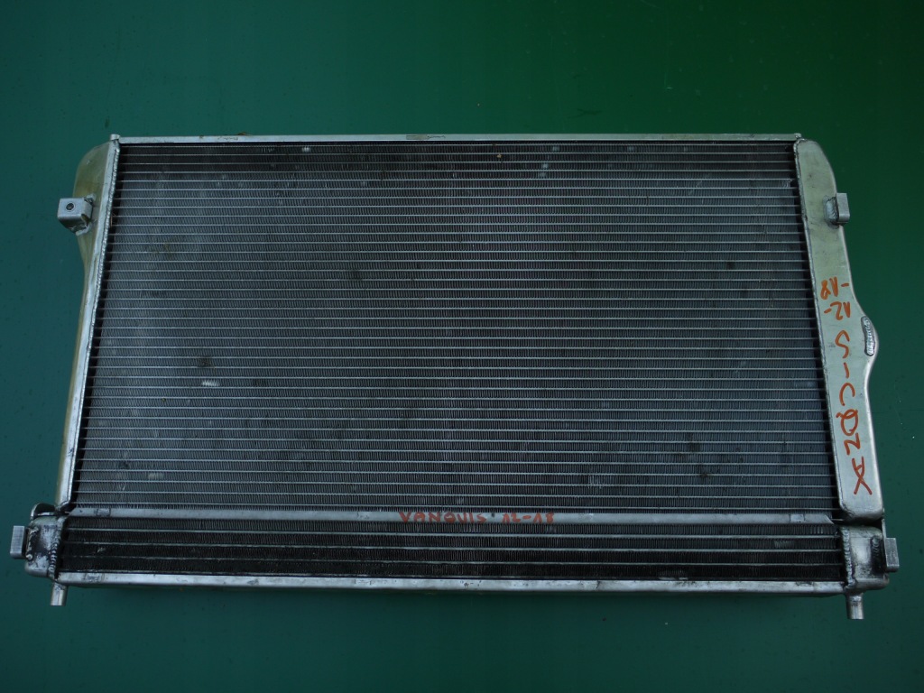 фото №1, Радиатор резинки aston martin vanquish 12-18r