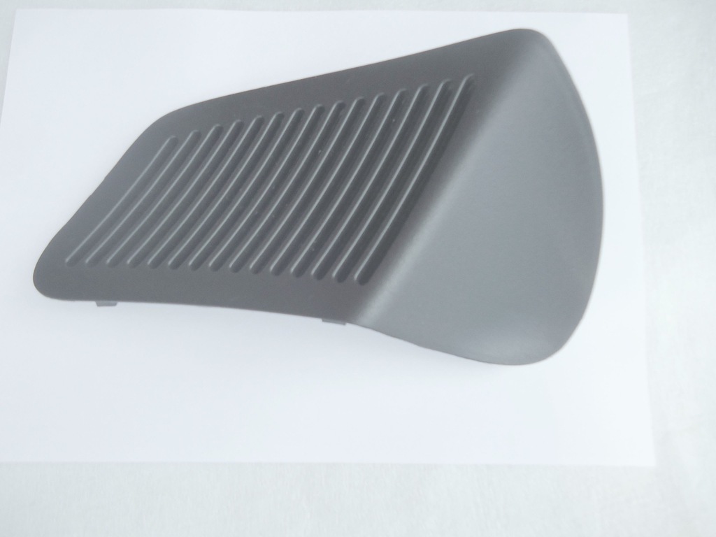 фото №1, Toyota yaris 2009r заглушка багажника