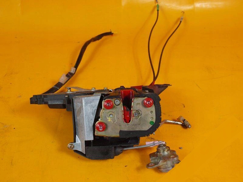 фото №1, Toyota mr2 02r замок дверь правых