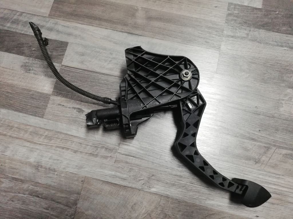 фото №1, Педаль зчеплення vw 1k1721059dl/1k0721388