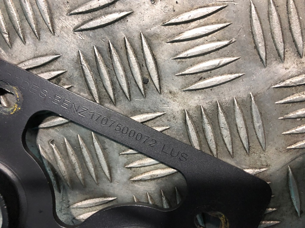 фото №4, Mercedes slk r170 петля кришки задня задній