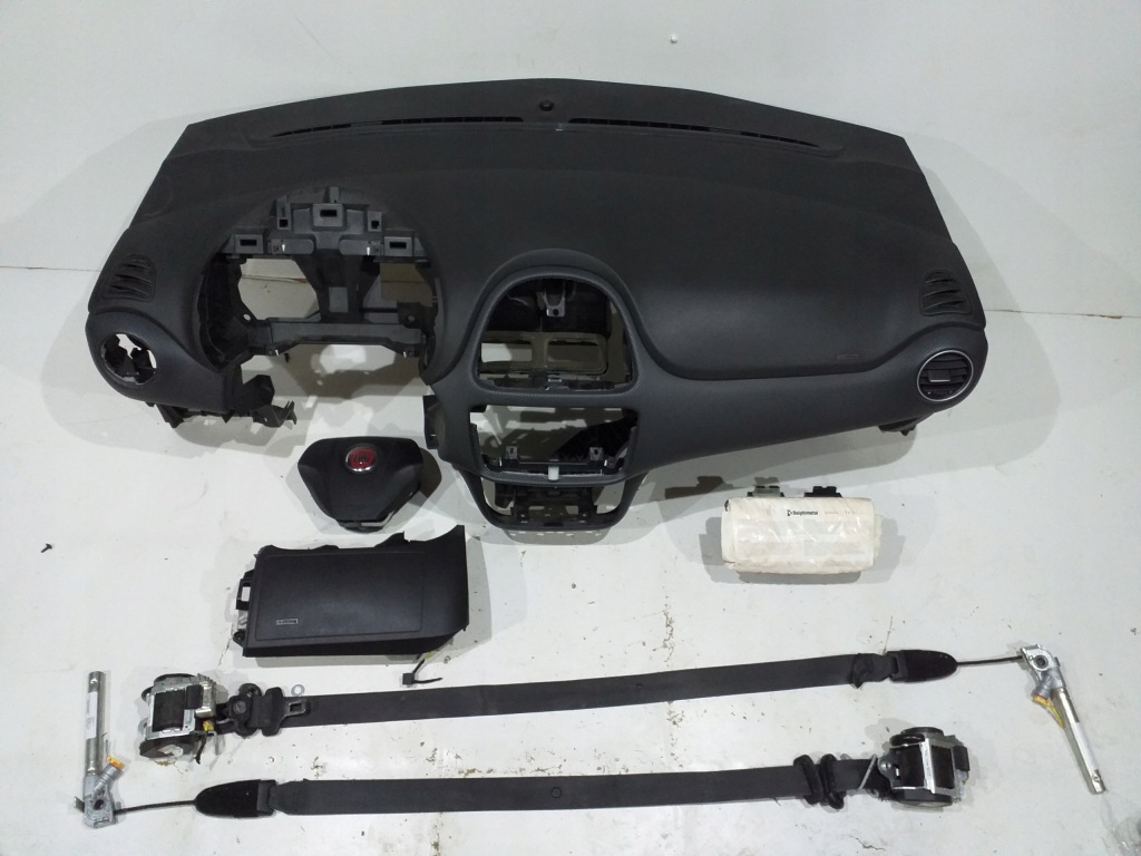 фото №1, Fiat punto evo панель приладів консоль подушка безпеки подушки безпеки ремені оригінал демонтаж