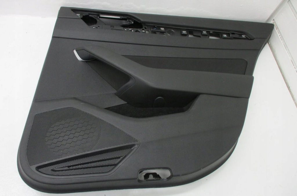 фото №5, Обшивка двері правий задня vw passat b8 3g0867068a