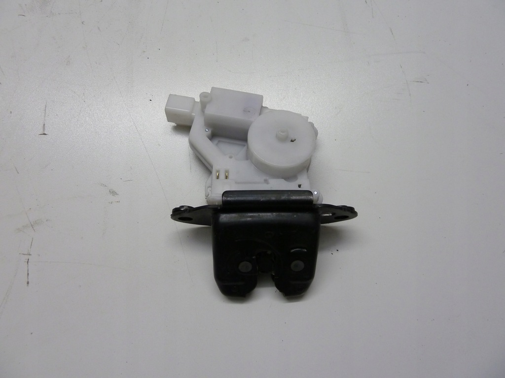 фото №1, Nissan pulsar замок кришки задній