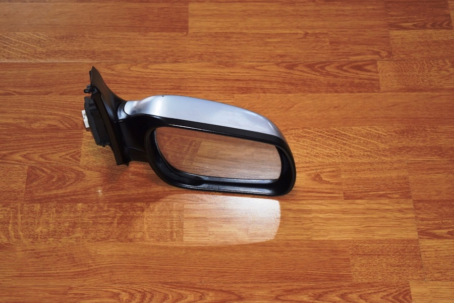 фото №1, Зеркало правое 5pin mazda 2 ii dy rok 2006 europa