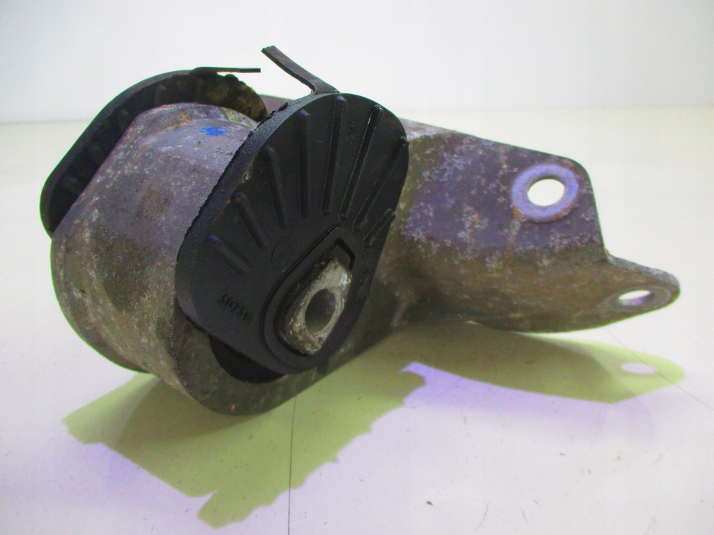 фото №5, Land rover freelander 2.5 v6 подушка кронштейн двигуна