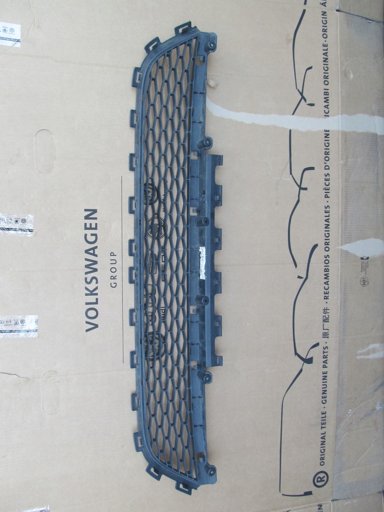 фото №3, Land rover discovery sport решітка бампера перед