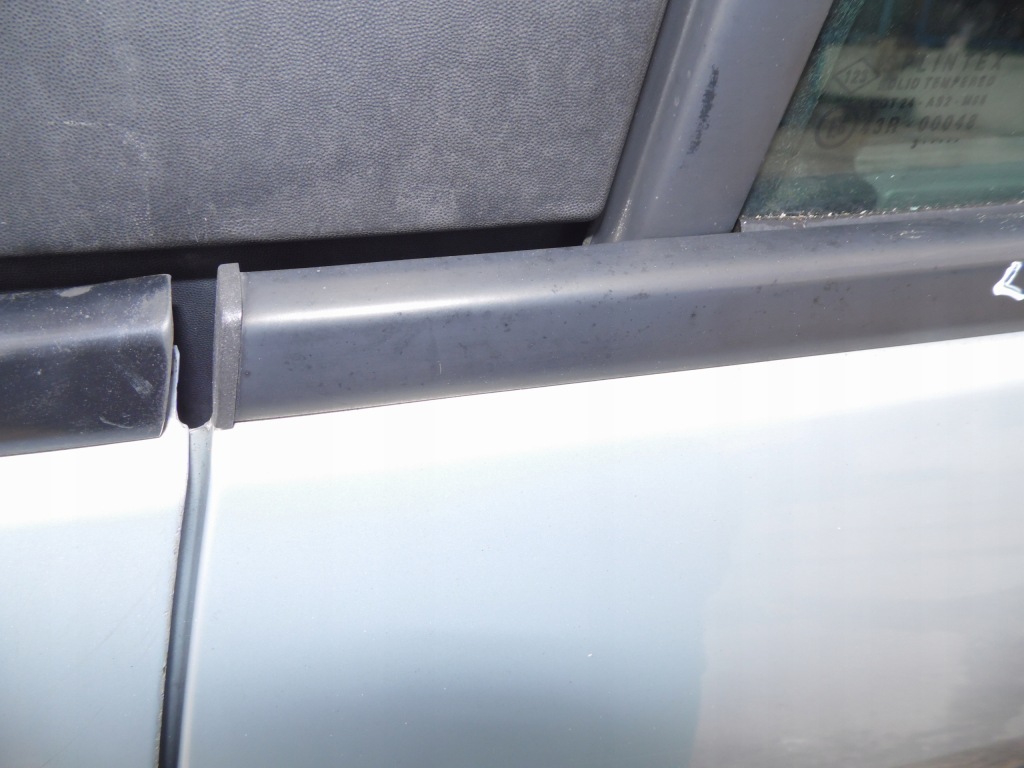 фото №3, Молдинг ущільнювач ліва задня renault scenic ii 03-