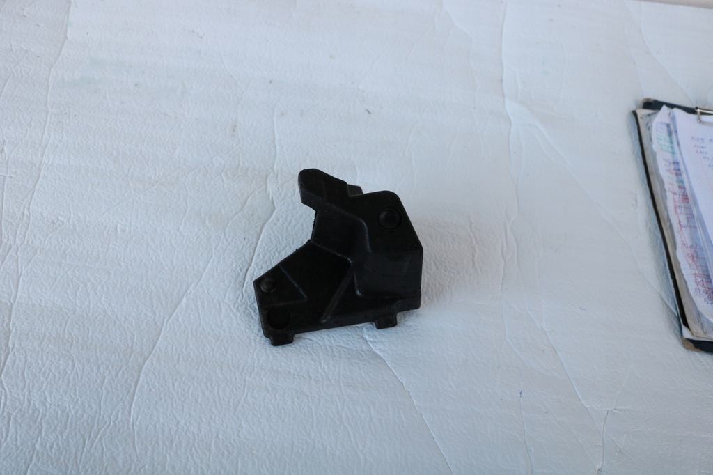 фото №1, Mercedes w205 абсорбер дверь левый задняя a2057350186 .