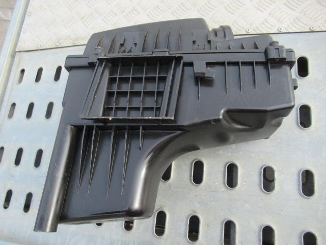 фото №2, Корпус фільтра повітря c5 iii 2.2 hdi 2011 r