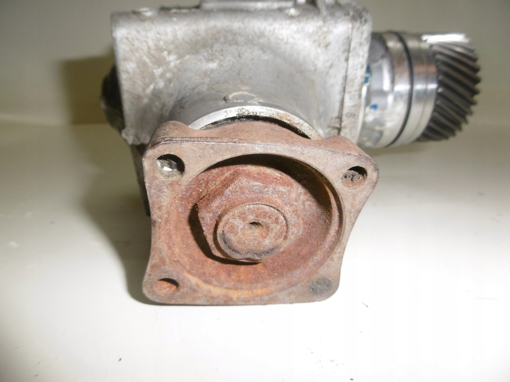 фото №3, Редуктор трансмиссия угловая infiniti 3.7 v6