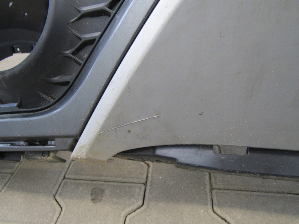 Бампер задня задній jaguar e pace 17- Зі Шроту