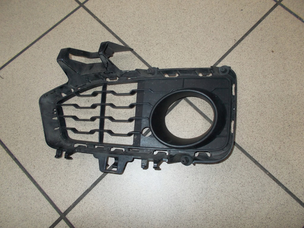 фото №1, Решётка f32 f33 f36 bmw 4 рамка противотуманной фары 15857711