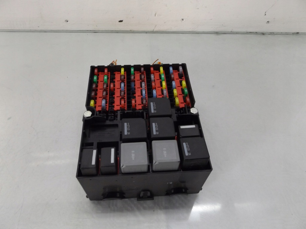 фото №1, Fiesta mk6 lift 1,4tdci коробка запобіжників