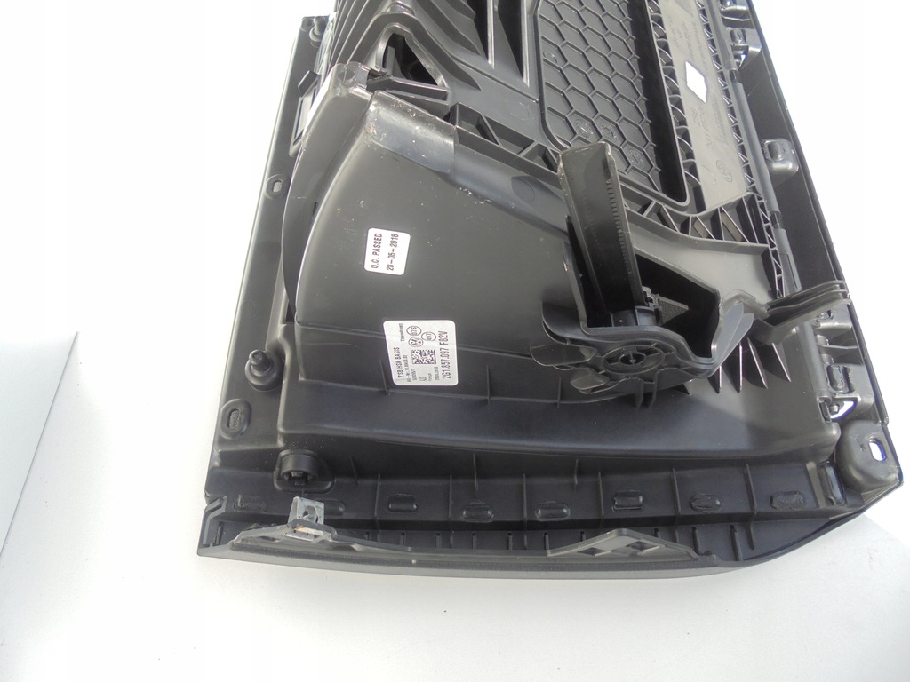 фото №7, Polo vi 2q бардачок пассажира 2g1857097 2g1857101