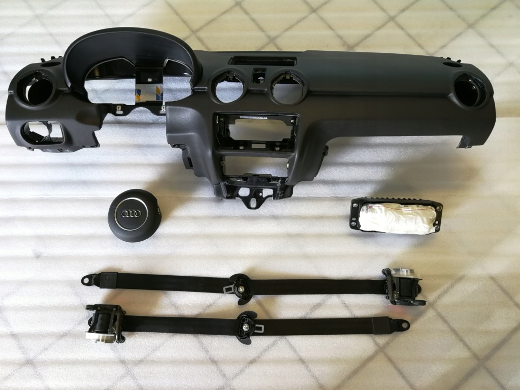 фото №1, Консоль приборная панель audi a1 8x подушки безопасности подушка безопасности