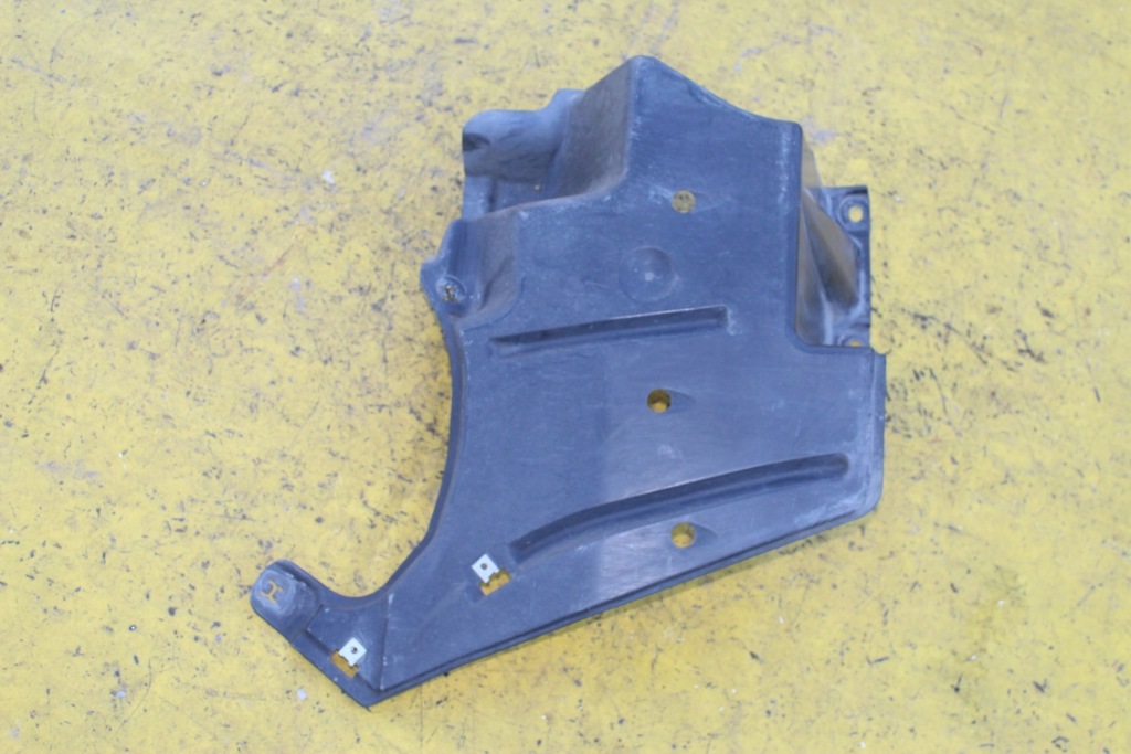 Накладка подвеска audi a6 c7 универсал 4g0825219b в Украине