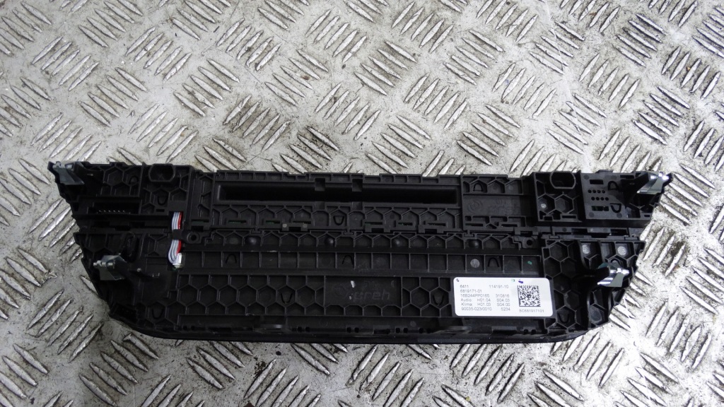 фото №4, Bmw оригинальный номер 6819171